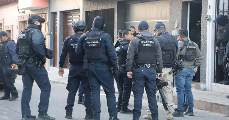 Detención de líder criminal en Zacapu, Michoacán, provoca tiroteos; hay dos heridos Detención de líder criminal en Zacapu, Michoacán, provoca tiroteos; hay dos heridos