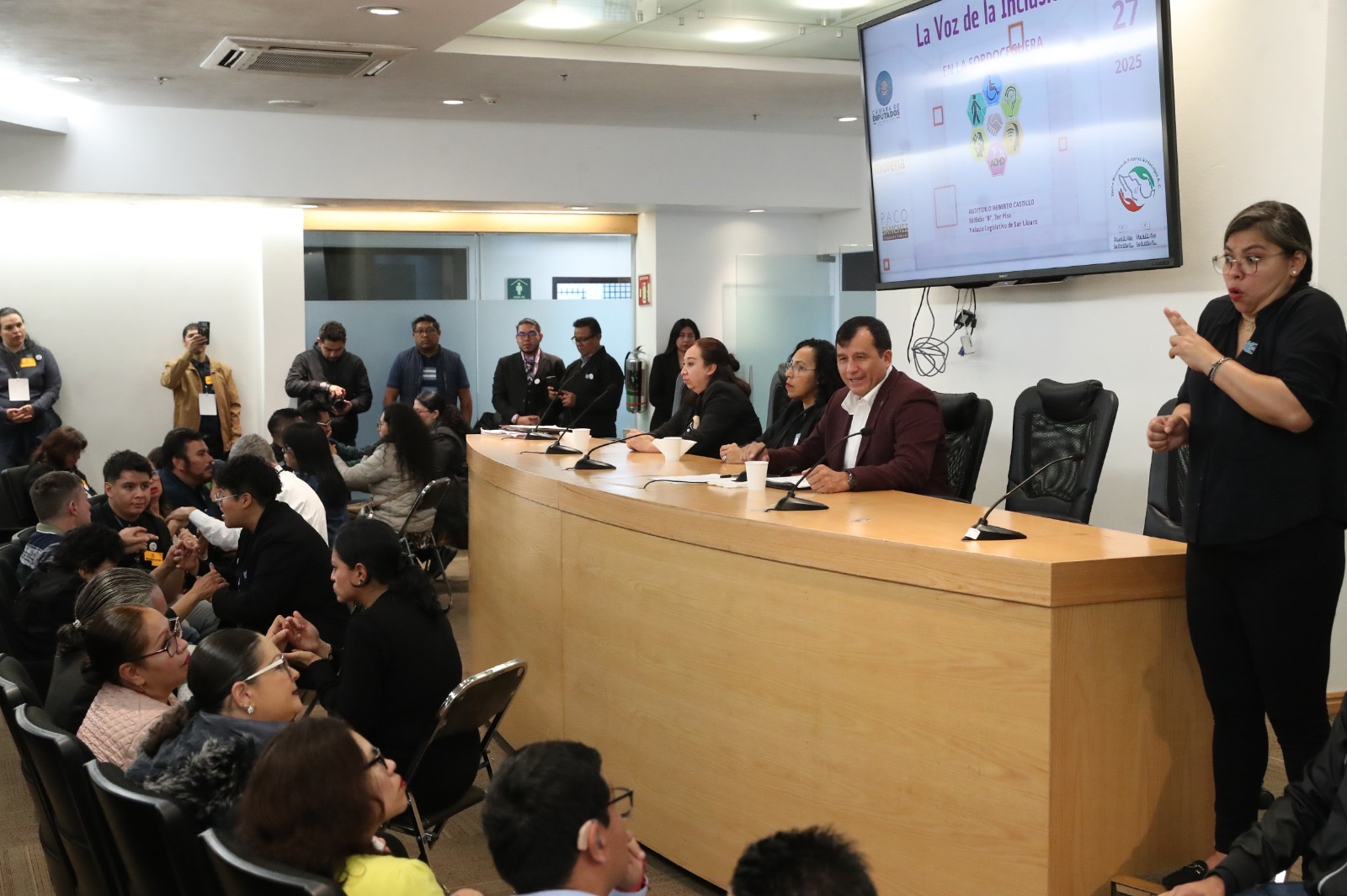 Fundamental, garantizar acceso a una vida digna a las personas con discapacidad y mejorar condiciones de las y los cuidadores: Francisco Sánchez Fundamental, garantizar acceso a una vida digna a las personas con discapacidad y mejorar condiciones de las y los cuidadores: Francisco Sánchez