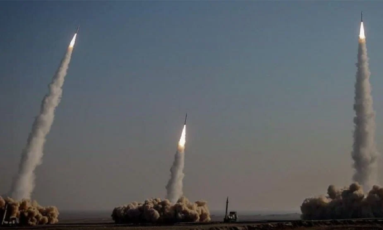 Al menos nueve países poseen armas nucleares; EU y Rusia concentran el mayor arsenal mundial Al menos nueve países poseen armas nucleares; EU y Rusia concentran el mayor arsenal mundial