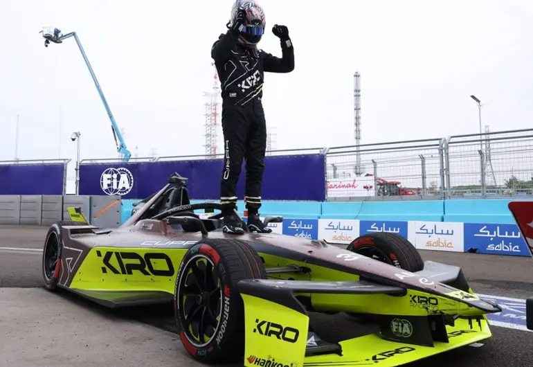 Dan Ticktum logra primera victoria en Fórmula E en Yakarta Dan Ticktum logra primera victoria en Fórmula E en Yakarta