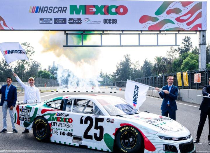 LA NASCAR CUP SERIES LLEGA A MÉXICO: PASIÓN POR LA VELOCIDAD Y MUCHA ADRENALINA LA NASCAR CUP SERIES LLEGA A MÉXICO: PASIÓN POR LA VELOCIDAD Y MUCHA ADRENALINA