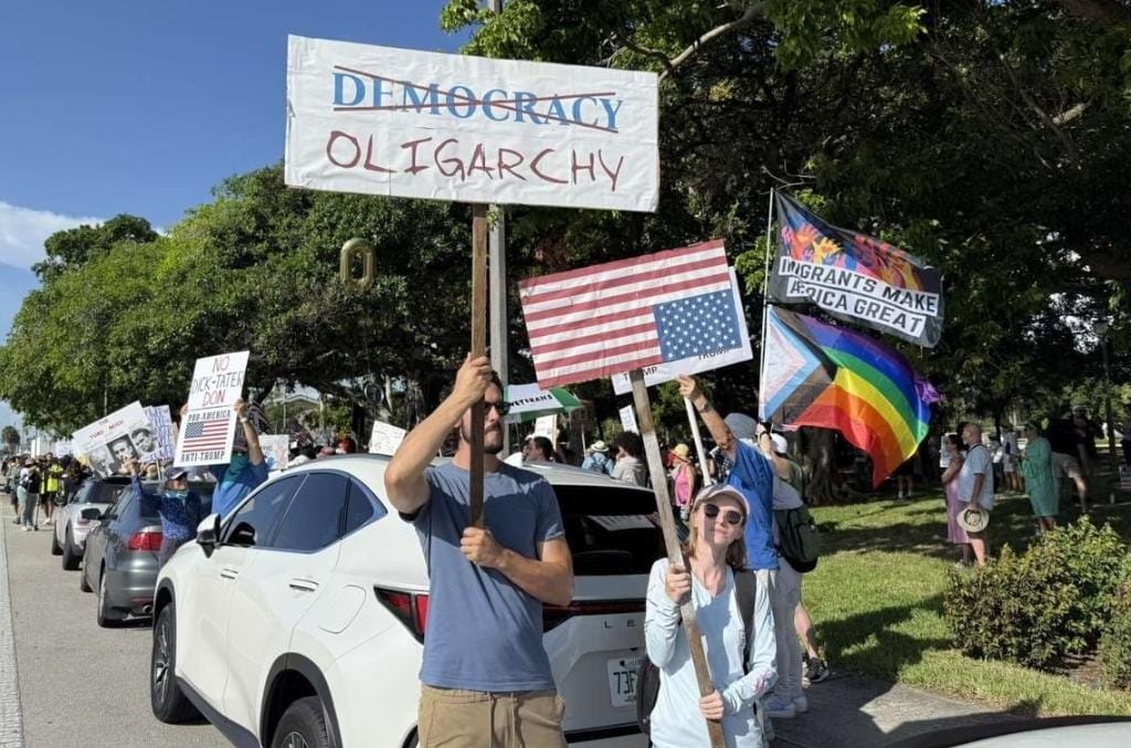 TEXAS Y CALIFORNIA, AL BORDE DEL COLAPSO SIN TRABAJADORES MIGRANTES TEXAS Y CALIFORNIA, AL BORDE DEL COLAPSO SIN TRABAJADORES MIGRANTES