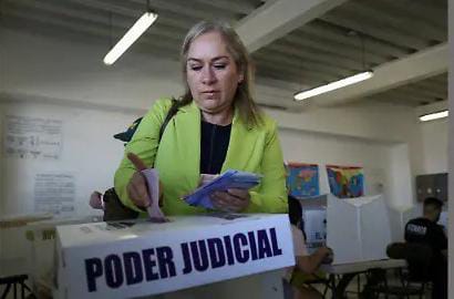 EX ABOGADA DE “EL CHAPO” SE CONVIERTE EN JUEZA PENAL EN JUÁREZ EX ABOGADA DE “EL CHAPO” SE CONVIERTE EN JUEZA PENAL EN JUÁREZ