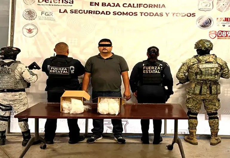 Narcos ocultaron una tonelada de metanfetamina en Baja California Narcos ocultaron una tonelada de metanfetamina en Baja California