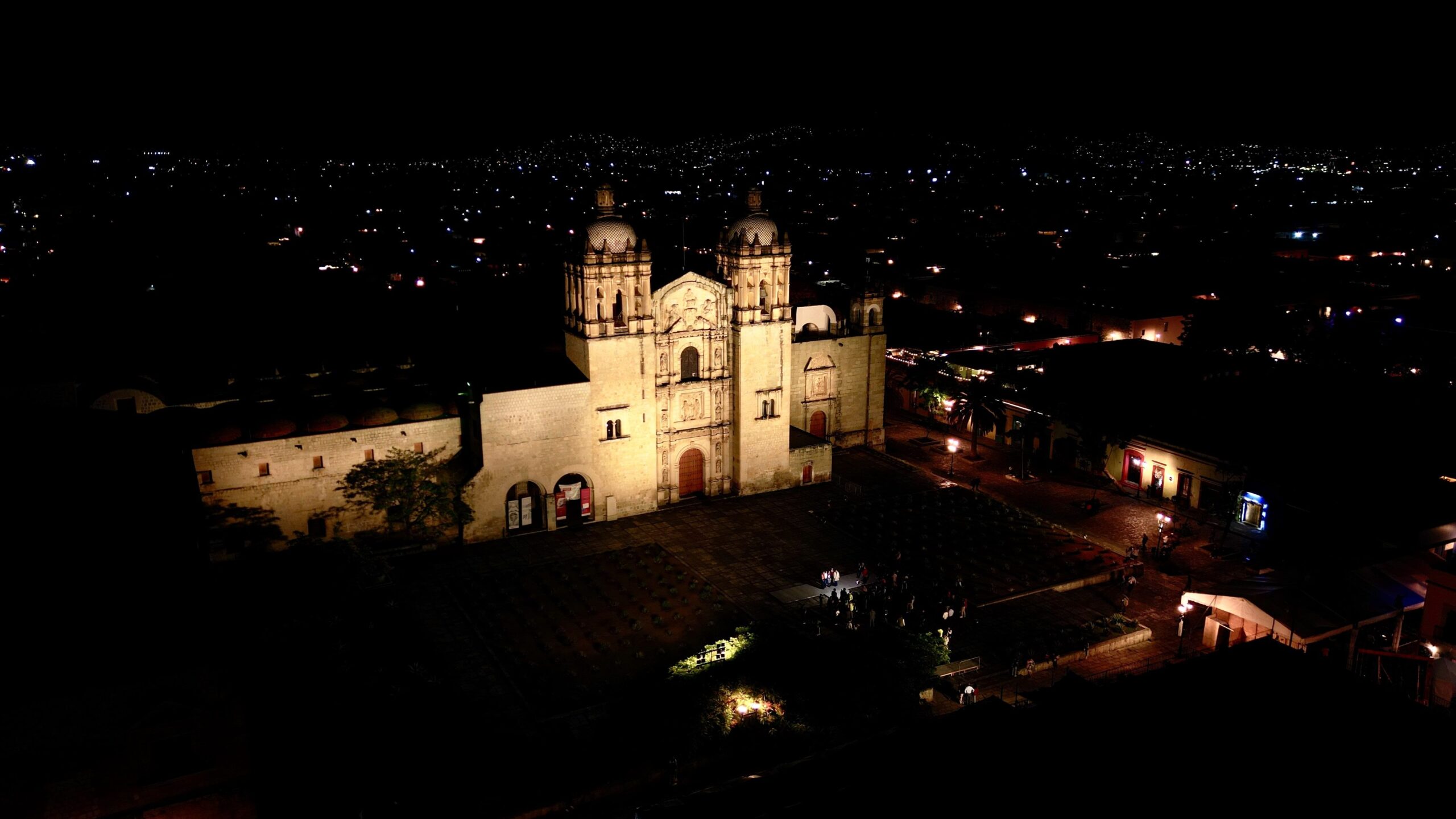 Gobierno de Oaxaca e Iberdrola México iluminan el Templo de Santo Domingo con tecnología sostenible Gobierno de Oaxaca e Iberdrola México iluminan el Templo de Santo Domingo con tecnología sostenible