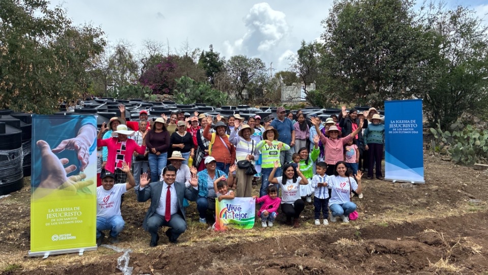 Realizan donación para llevar agua a comunidades rurales de Querétaro Realizan donación para llevar agua a comunidades rurales de Querétaro