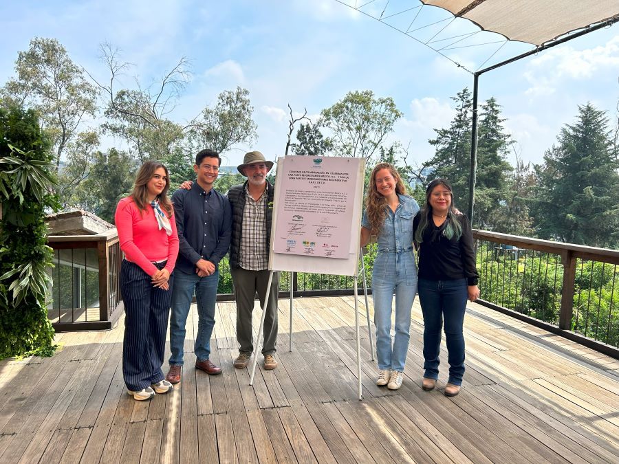 La Red de Tequios por la Restauración instala el primer centro para el trabajo comunitario La Red de Tequios por la Restauración instala el primer centro para el trabajo comunitario