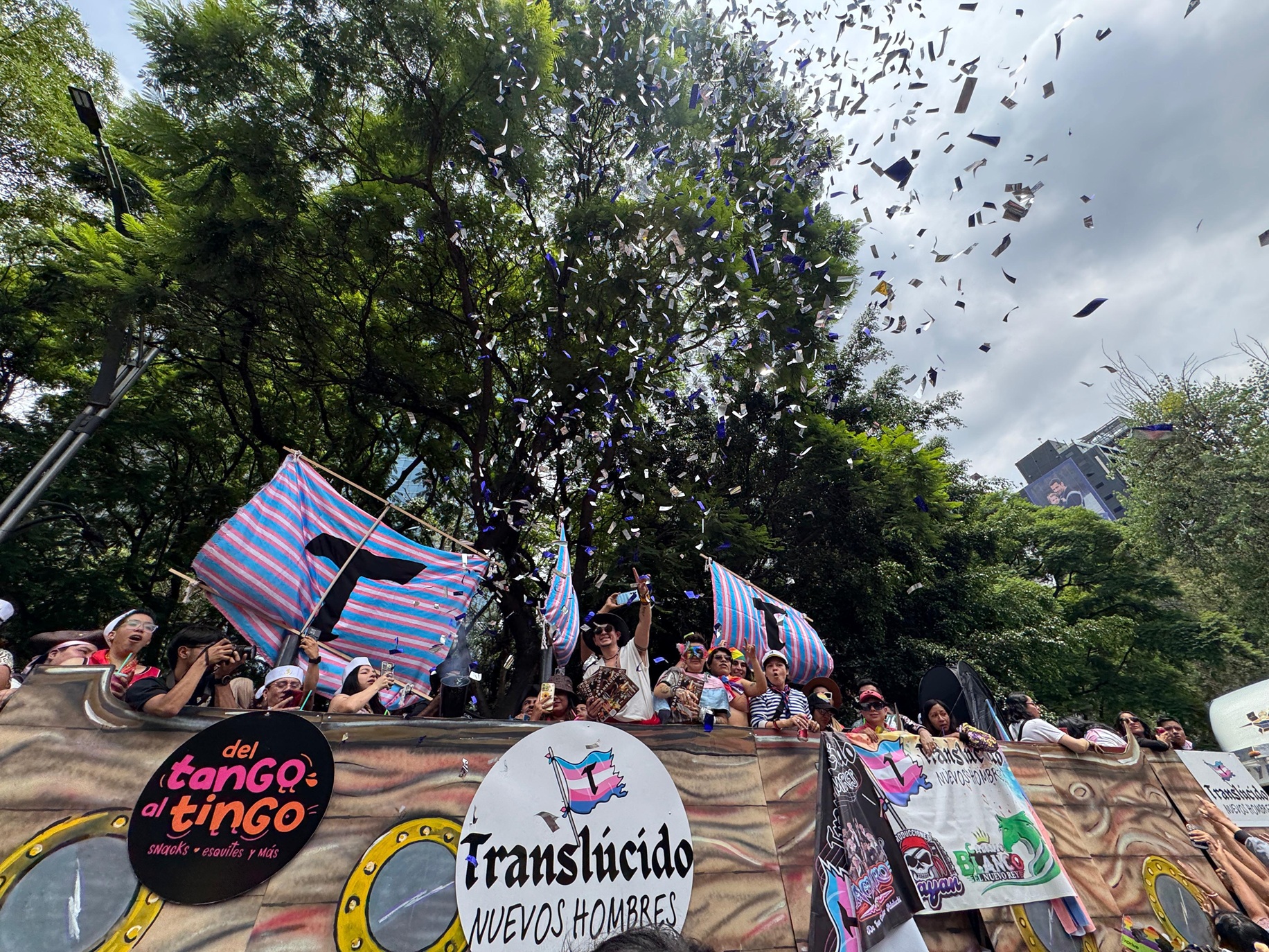 TRANSLÚCIDO HACE HISTORIA: la transmasculinidad brilla con fuerza en la 47ª Marcha del Orgullo LGBTIQ+ TRANSLÚCIDO HACE HISTORIA: la transmasculinidad brilla con fuerza en la 47ª Marcha del Orgullo LGBTIQ+