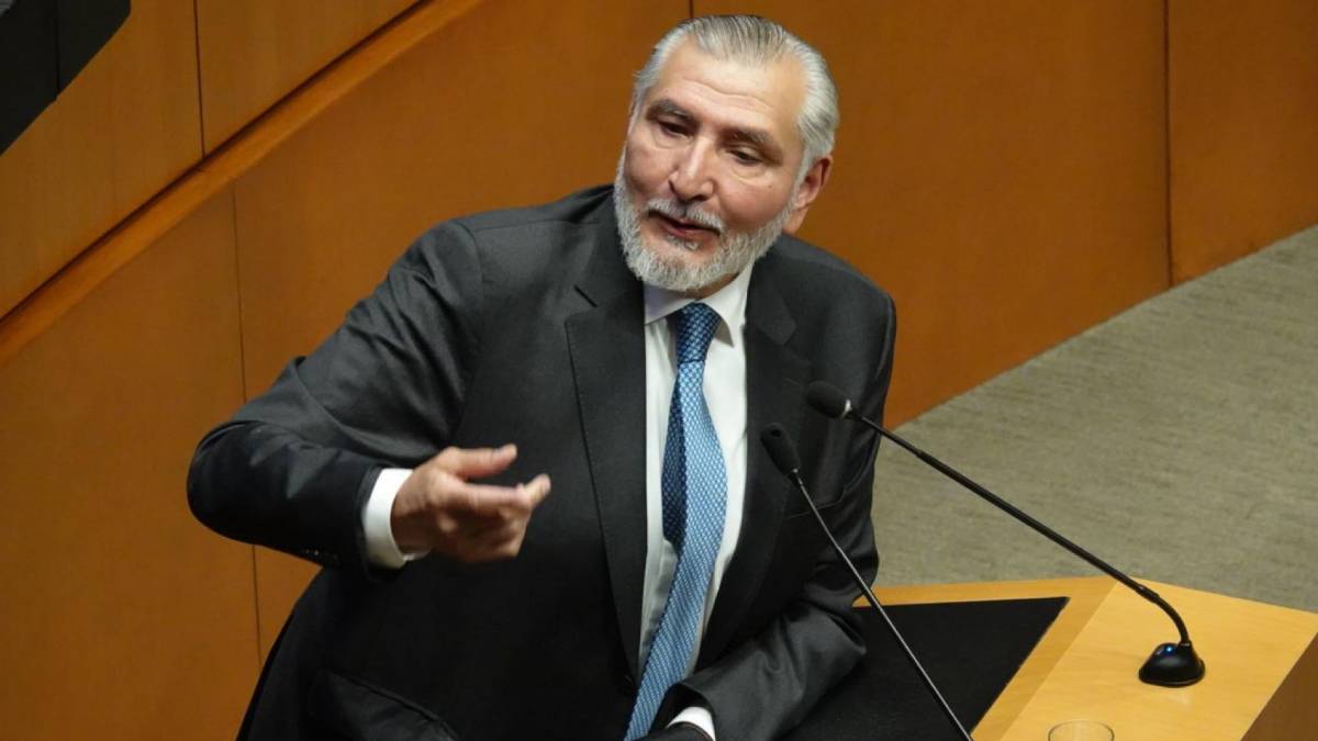 Senador Adán Augusto López acude al Congreso Nacional de Morena, en medio de empujones Senador Adán Augusto López acude al Congreso Nacional de Morena, en medio de empujones