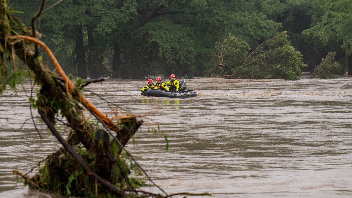 Aumenta a 24 muertos el saldo por inundaciones súbitas en Texas Aumenta a 24 muertos el saldo por inundaciones súbitas en Texas