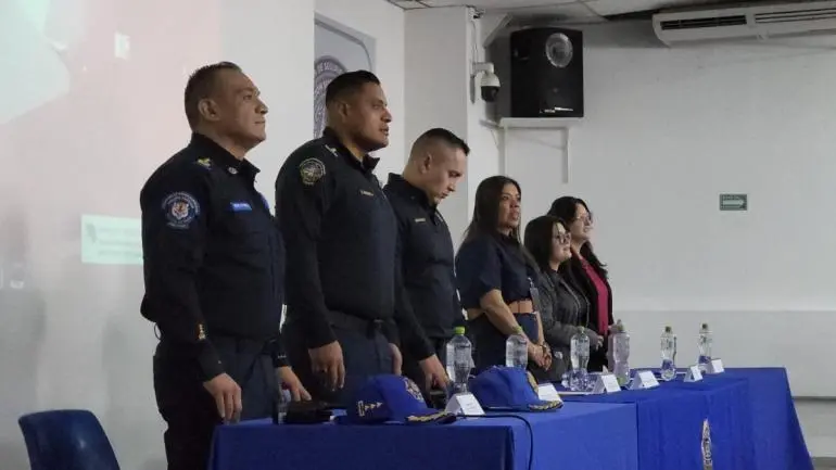 Capacitan a policías del Metro para prevenir suicidios Capacitan a policías del Metro para prevenir suicidios