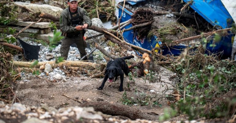 Inundaciones en Texas: Trump firma declaratoria de desastre mientras continúa búsqueda de 27 niñas Inundaciones en Texas: Trump firma declaratoria de desastre mientras continúa búsqueda de 27 niñas