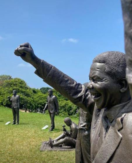 NELSON MANDELA: UN LEGADO DE INCLUSIÓN FRENTE AL RACISMO ESTRUCTURAL, SI, TAMBIÉN PRESENTE Y EFERVESCENTE EN MÉXICO NELSON MANDELA: UN LEGADO DE INCLUSIÓN FRENTE AL RACISMO ESTRUCTURAL, SI, TAMBIÉN PRESENTE Y EFERVESCENTE EN MÉXICO