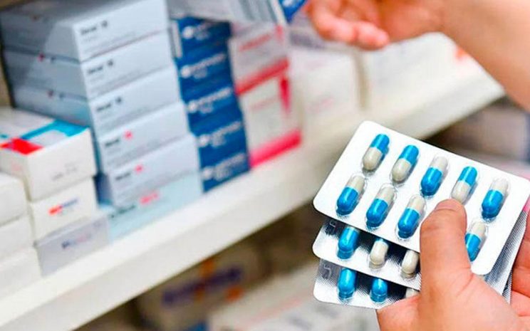 Claudia Sheinbaum señala a farmacéuticas por retraso en entrega de medicamentos Claudia Sheinbaum señala a farmacéuticas por retraso en entrega de medicamentos