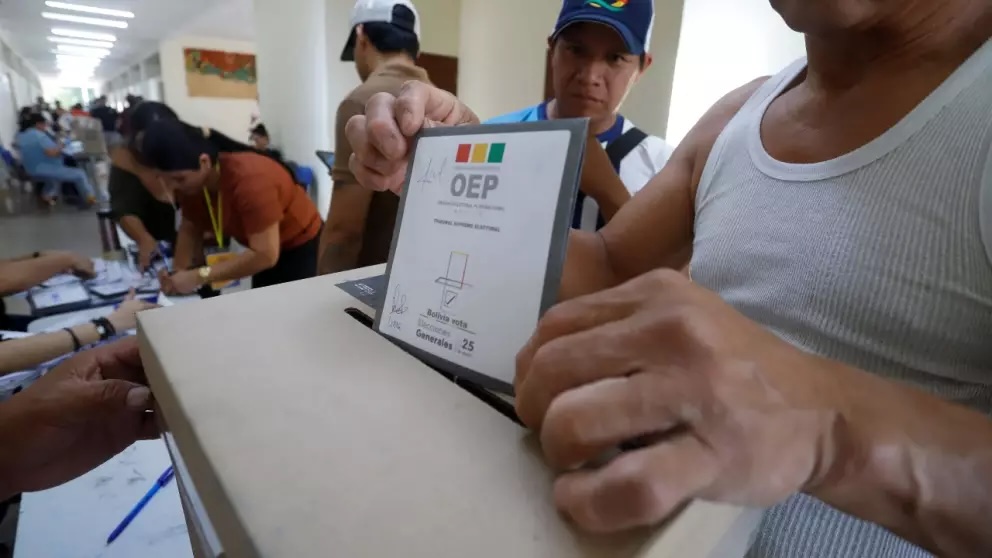Bolivia irá a segunda vuelta en las elecciones presidenciales Bolivia irá a segunda vuelta en las elecciones presidenciales
