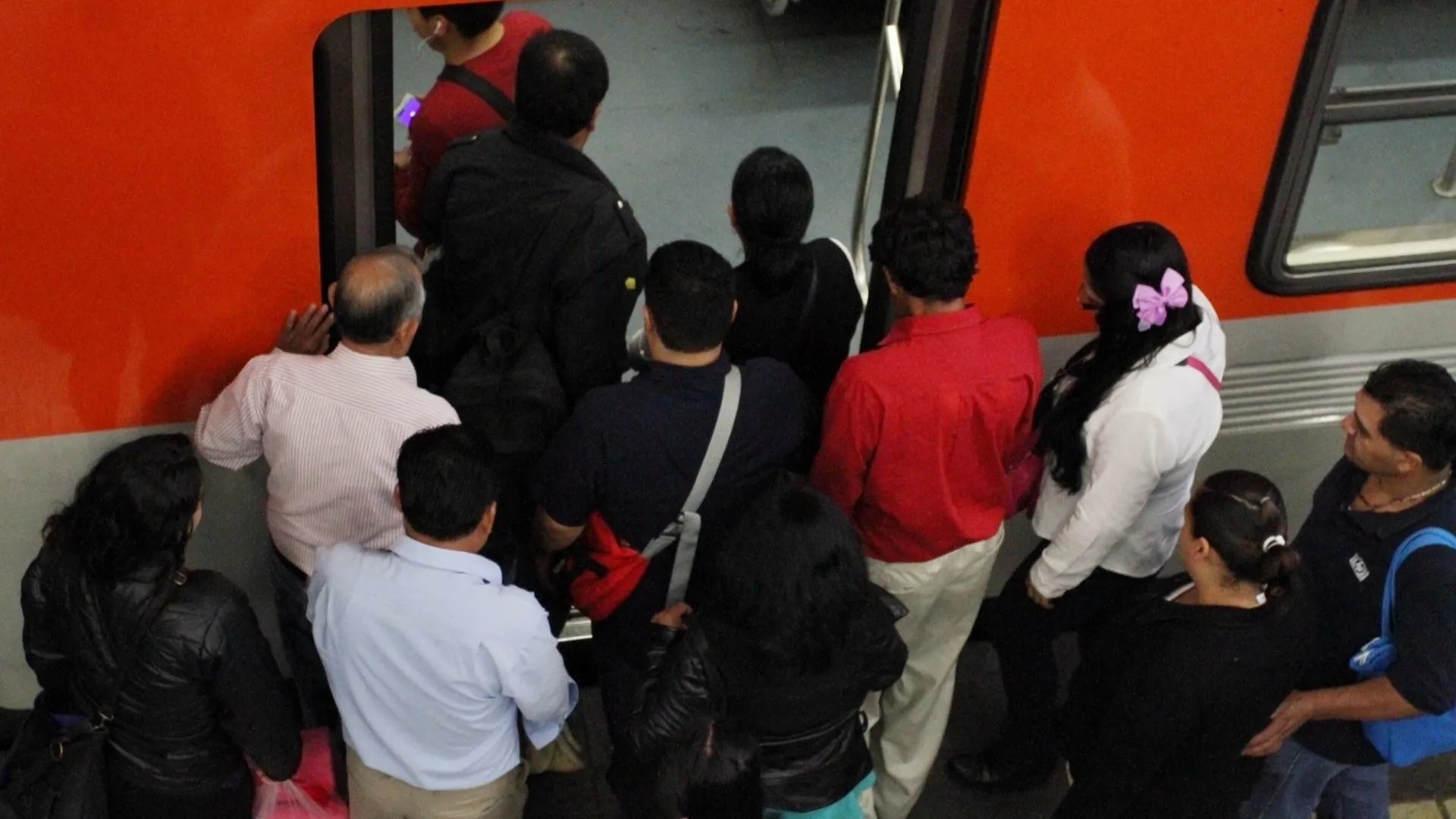 Metro CDMX aclara que no hubo balacera en la Línea 2: fue un operativo por un asalto ocurrido afuera de “Normal” Metro CDMX aclara que no hubo balacera en la Línea 2: fue un operativo por un asalto ocurrido afuera de “Normal”