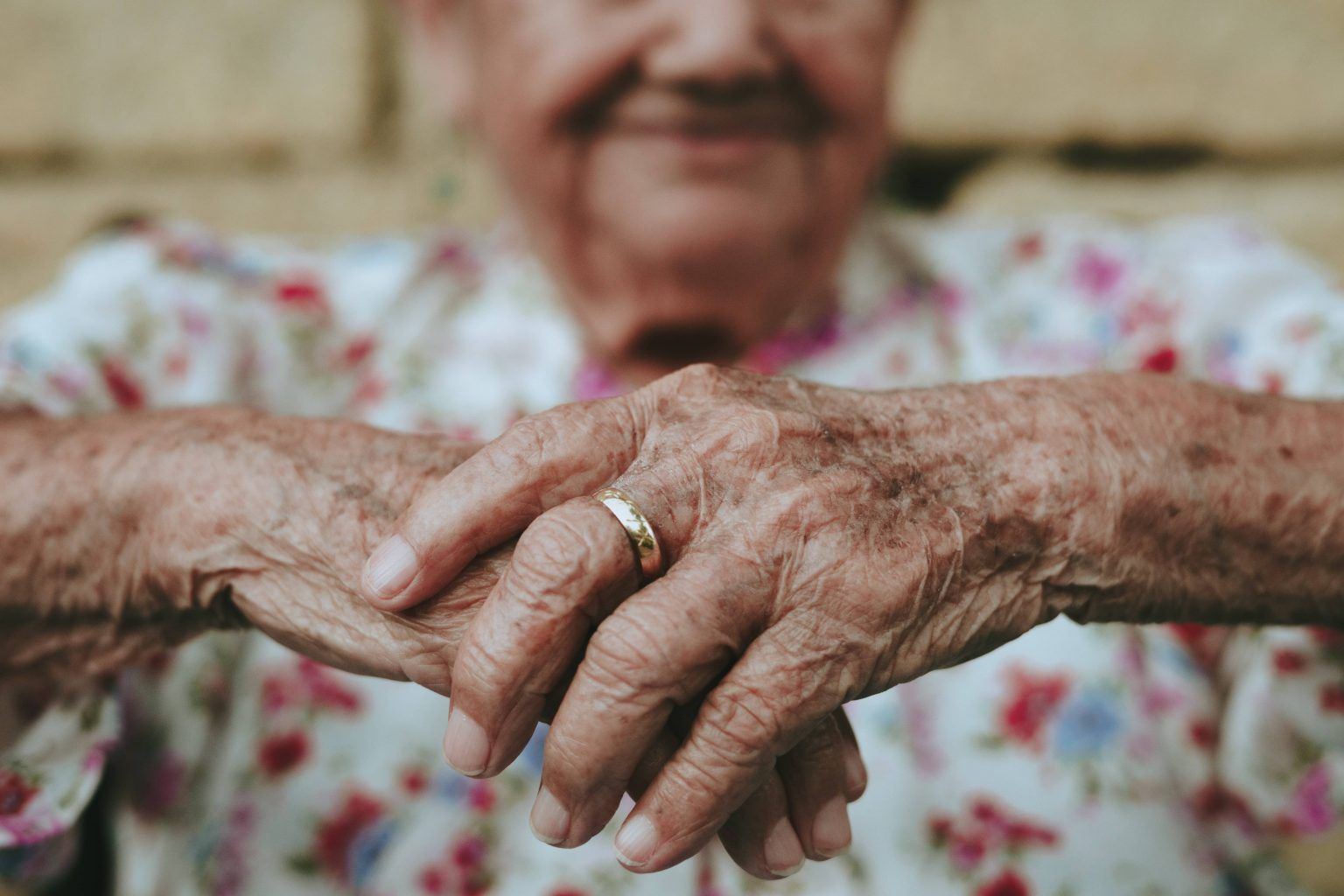 La fragilidad en la vejez puede ser heredable; de acuerdo con una nueva investigación La fragilidad en la vejez puede ser heredable; de acuerdo con una nueva investigación