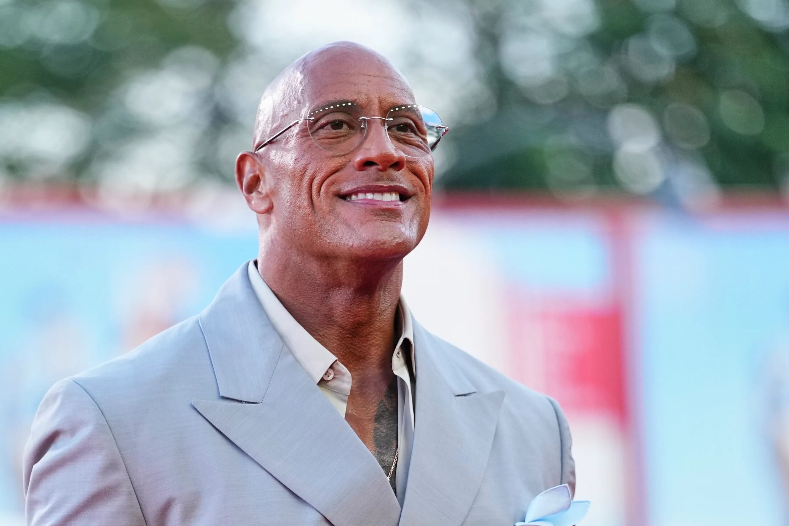 ¡15 minutos de aplausos! Dwayne Johnson, ‘La Roca’, llora al ser ovacionado en Venecia ¡15 minutos de aplausos! Dwayne Johnson, ‘La Roca’, llora al ser ovacionado en Venecia