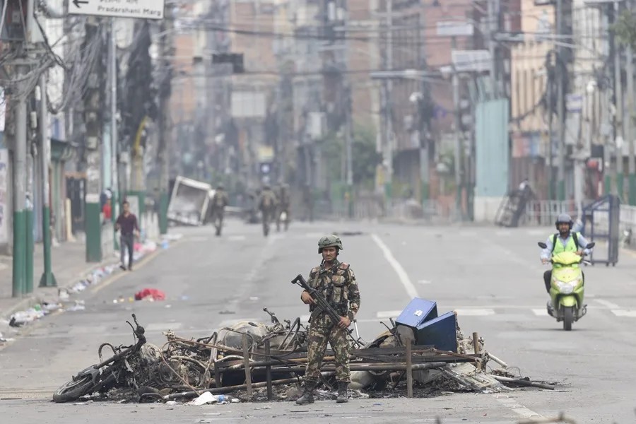Crisis en Nepal: La violencia se extiende a las cárceles y deja 5 muertos, motines e intentos de fuga Crisis en Nepal: La violencia se extiende a las cárceles y deja 5 muertos, motines e intentos de fuga