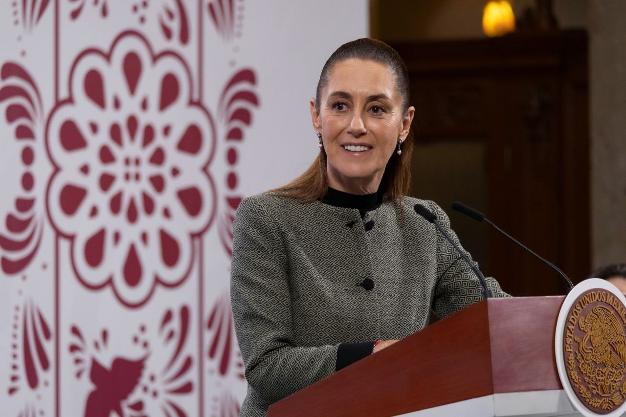 Sheinbaum llama a mexicanos en EU a celebrar fiestas patrias con precaución ante posibles redadas Sheinbaum llama a mexicanos en EU a celebrar fiestas patrias con precaución ante posibles redadas