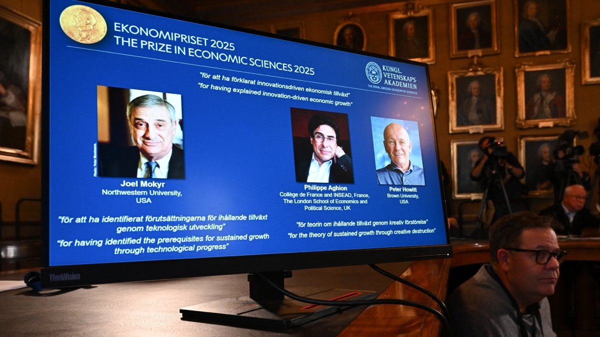 Mokyr, Aghion y Howitt reciben el Nobel de Economía por explicar el crecimiento sostenido Mokyr, Aghion y Howitt reciben el Nobel de Economía por explicar el crecimiento sostenido