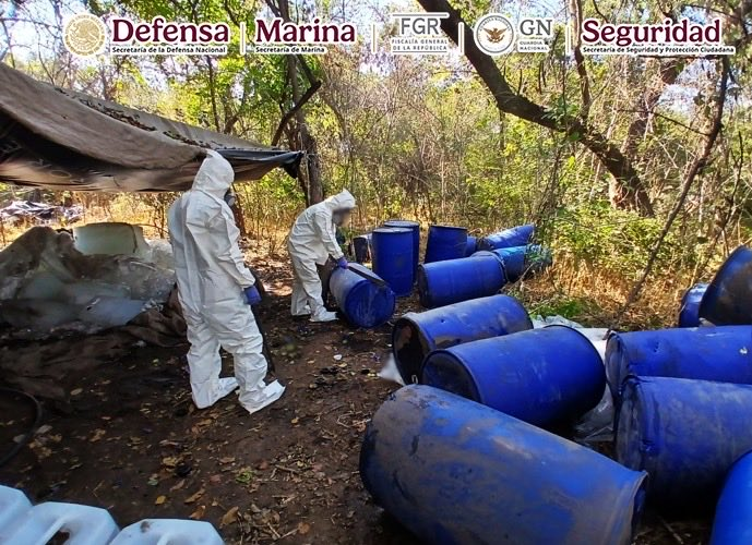 Defensa asegura metanfetamina y fentanilo en Culiacán, Sinaloa Defensa asegura metanfetamina y fentanilo en Culiacán, Sinaloa