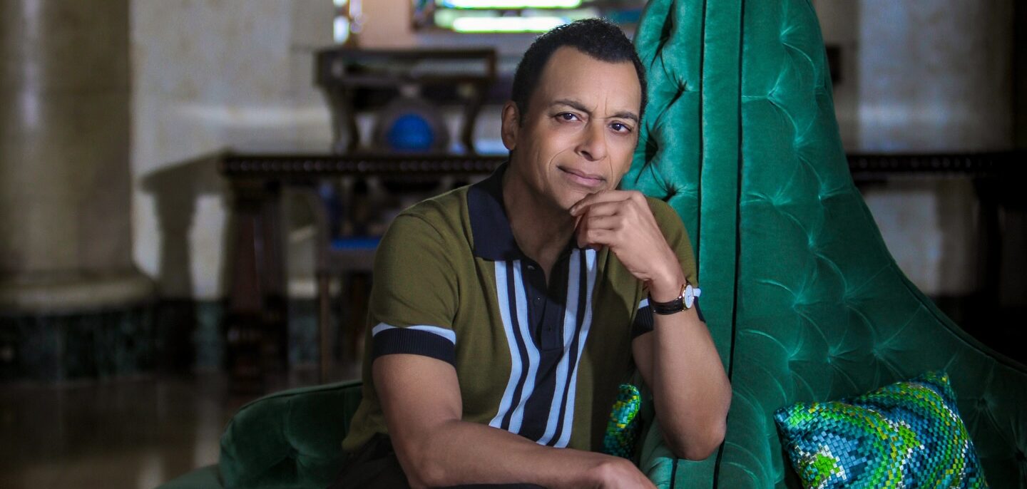 Jon Secada, la voz que convierte la nostalgia en eternidad, llega a La Maraka en diciembre Jon Secada, la voz que convierte la nostalgia en eternidad, llega a La Maraka en diciembre