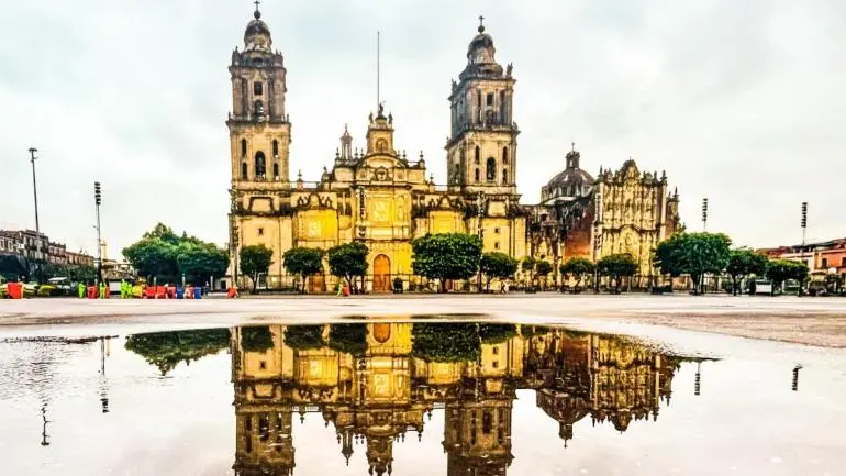 Hundimiento de la CDMX amenaza la Catedral Metropolitana Hundimiento de la CDMX amenaza la Catedral Metropolitana