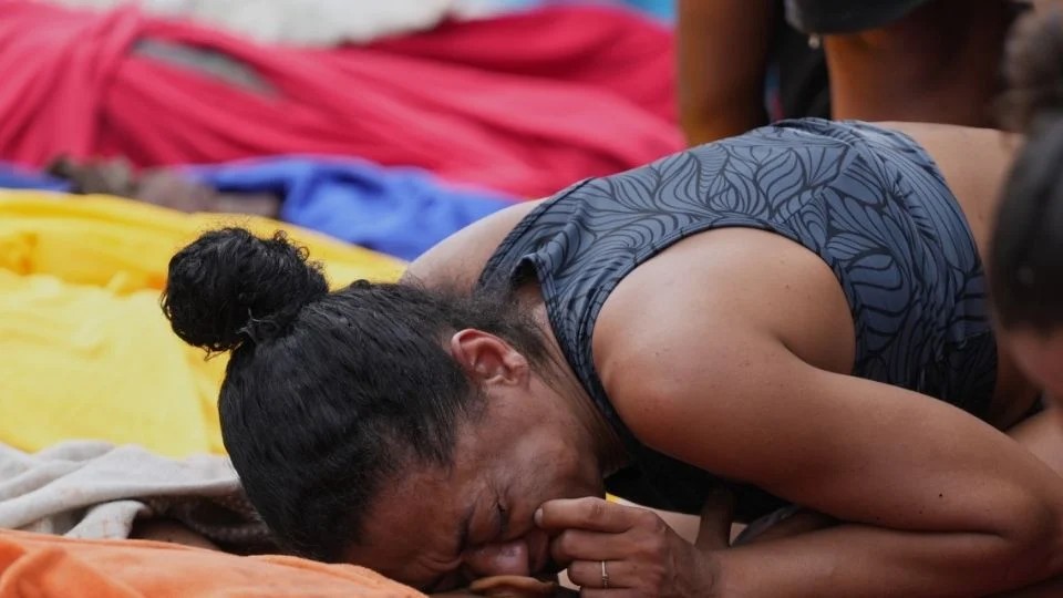 Abarrotan morgues en Río de Jairo en búsqueda de víctimas Abarrotan morgues en Río de Jairo en búsqueda de víctimas