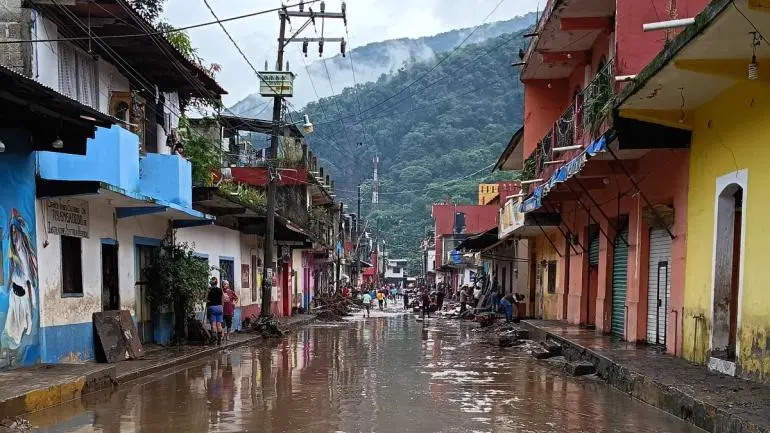 Sube a 47 la cifra de muertos tras lluvias e intensifican búsqueda de desaparecidos Sube a 47 la cifra de muertos tras lluvias e intensifican búsqueda de desaparecidos