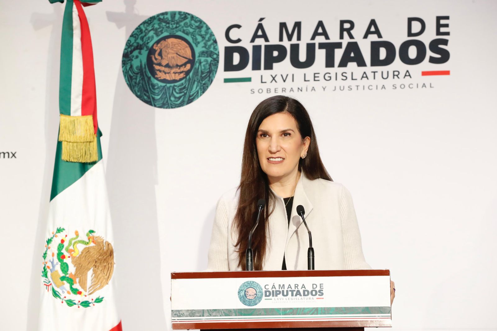 Muerte de Carlos Manzo debe ser un antes y un después en materia de combate a la delincuencia: Kenia López Rabadán Muerte de Carlos Manzo debe ser un antes y un después en materia de combate a la delincuencia: Kenia López Rabadán