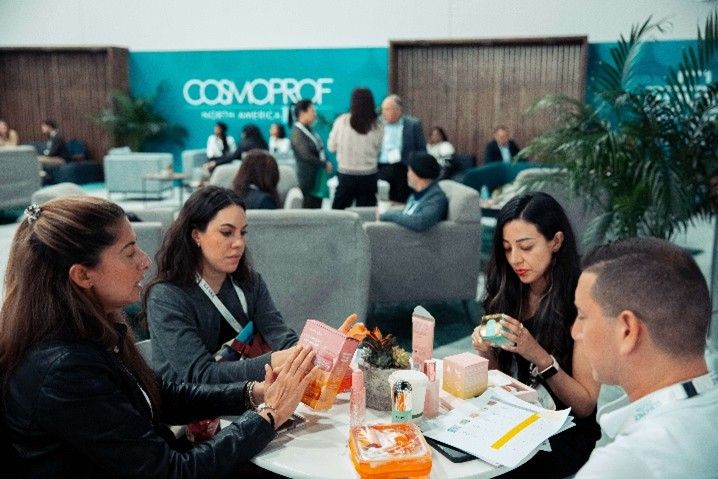 Cosmoprof North America Miami regresa para su tercera edición del 27 al 29 de enero de 2026: a la vanguardia de la belleza, la innovación y el conocimiento del sector Cosmoprof North America Miami regresa para su tercera edición del 27 al 29 de enero de 2026: a la vanguardia de la belleza, la innovación y el conocimiento del sector