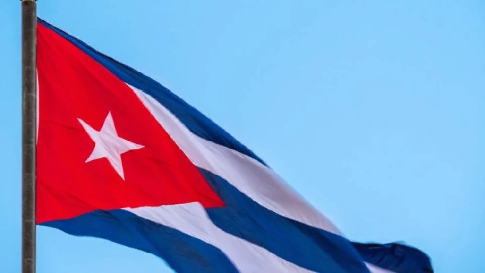 Fiscalía de Cuba acusa a ex ministro de Economía de espionaje, soborno y otros delitos