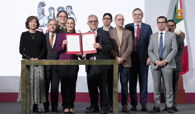 Presidenta Claudia Sheinbaum presenta Clúster Nacional y Centro Mexicano de Supercómputo para hacer de México una potencia científica Presidenta Claudia Sheinbaum presenta Clúster Nacional y Centro Mexicano de Supercómputo para hacer de México una potencia científica